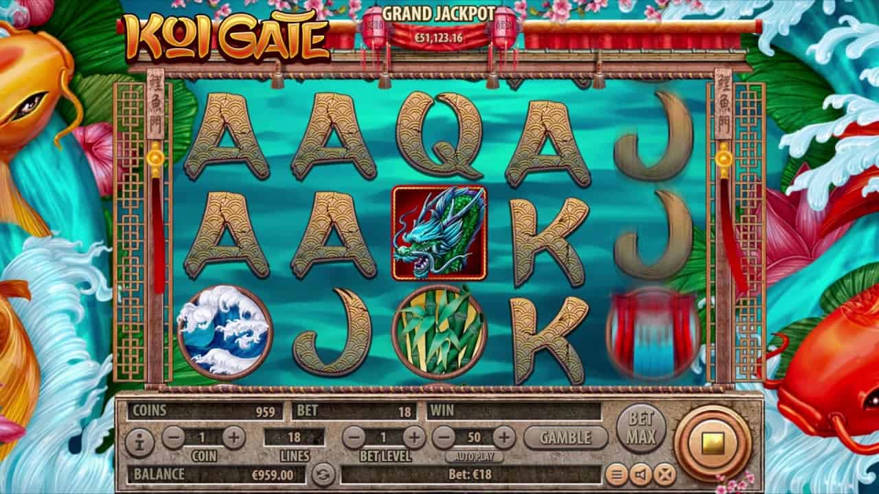 Alunan Tenang Jepang dalam Gerbang Keberuntungan Koi Gate